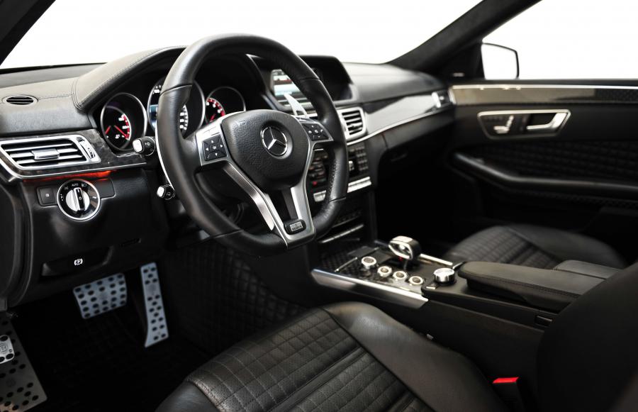  Mercedes-Benz E63 AMG by Brabus 2014 года  (фото 58 из 65)